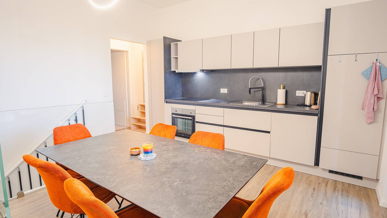 Ganze Wohnung, Ferienwohnung für 5 Personen mit Garten in Padenghe sul Garda, Gardasee-Berge