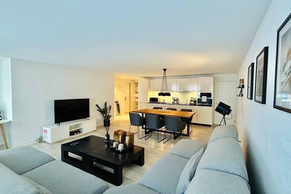 Ganze Wohnung, Paradeplatz / In Gassen Apartment by Airhome in Zürich, Bezirk Zürich