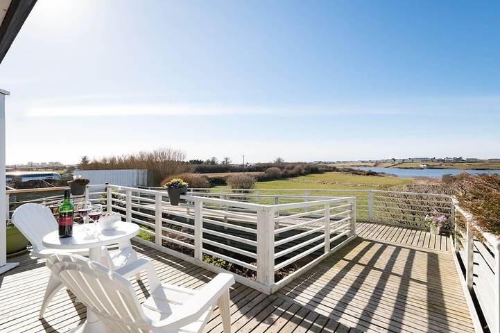 Cottage for 2 people, with balcony/terrace, with pets in Rhosneigr