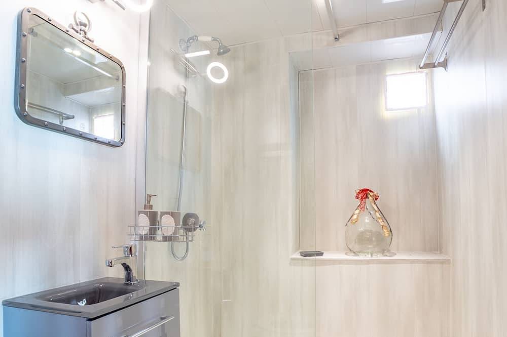 Ganze Wohnung, 300m vom Herzen des Dorfes, Studio, 25m², neu, ruhig, herrliche Aussicht in Saint-Martin-Vésubie, Nizza und Umgebung
