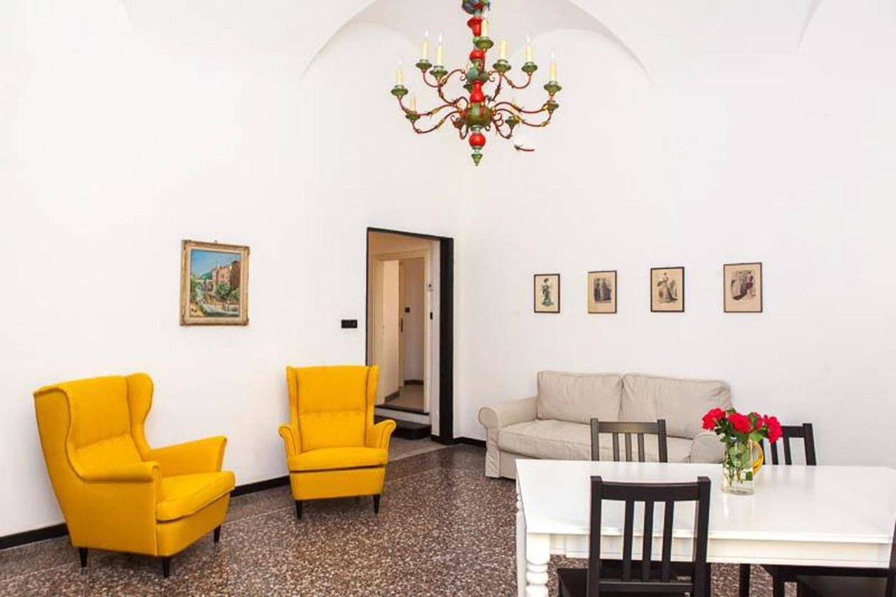 Casa Carducci - Spacious historical home close to the beach in Porto Maurizio, Imperia