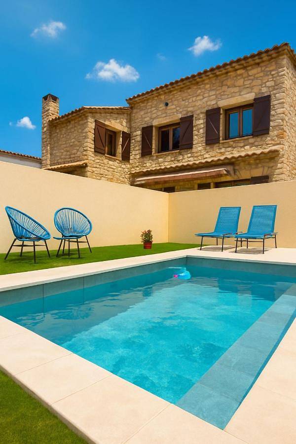 Gîte pour 2 personnes, avec jardin ainsi que piscine et vue à Puget-sur-Argens