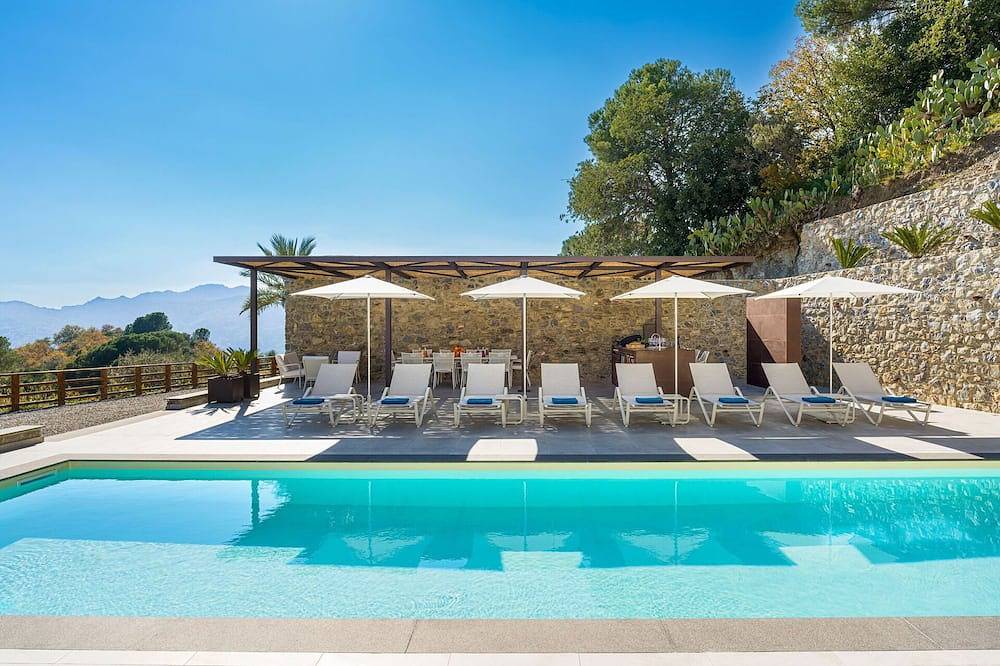 Villa in Savoca with 5 bedrooms sleeps 10 in Savoca, Messina Province