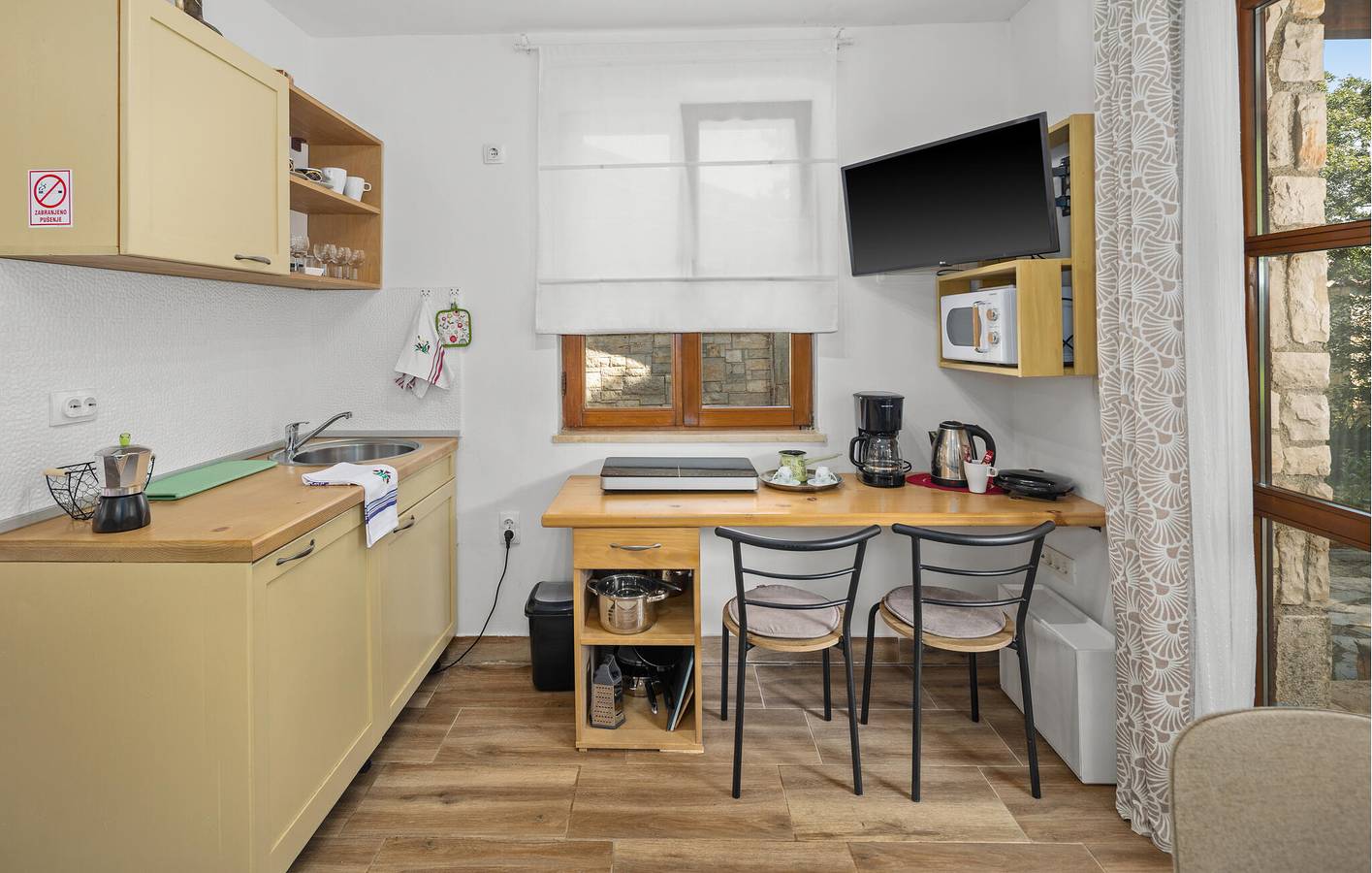 Charmant appartement avec terrasse et Wi-Fi près de Rovinjsko Selo in Rovinj, Région de Rovinj