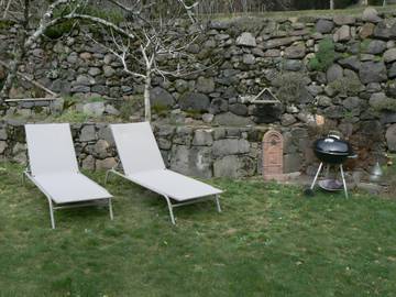 Gîte pour 3 Personnes dans Saint-Vincent-de-Salers, Région de Mauriac, Photo 2