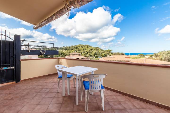 Appartamento intero, Appartamento "Casa Pineta" con splendida vista sul mare, giardino privato e aria condizionata in Rena Majore, Aglientu