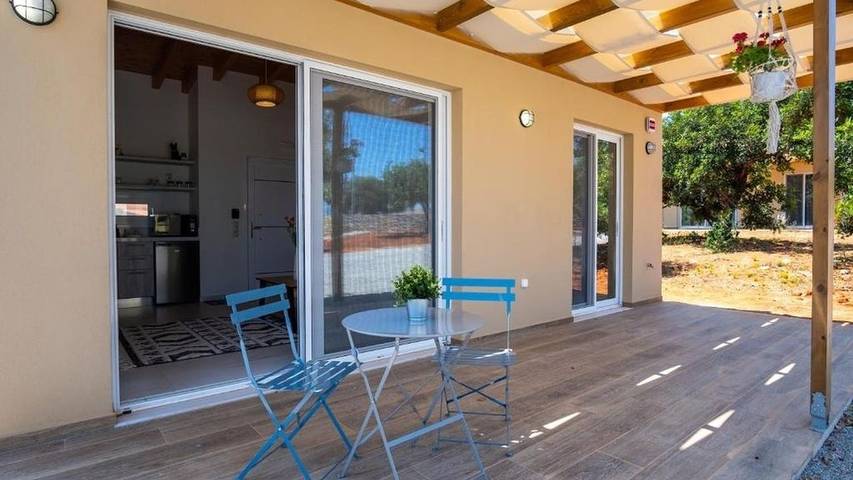 Ferienhaus für 4 Personen, mit Pool und Garten, mit Haustier