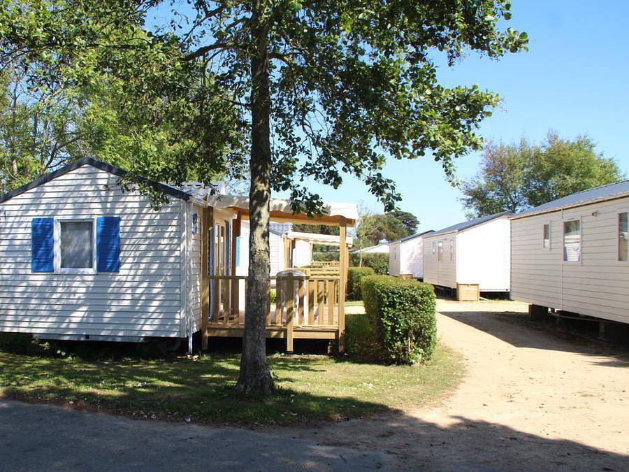 Camping Sunêlia la Baie de Saint Pol - Mobile home 4 persons - Confort - 2 bedrooms - 27m² - France in Saint-Pol-de-Léon, Ceinture Dorée