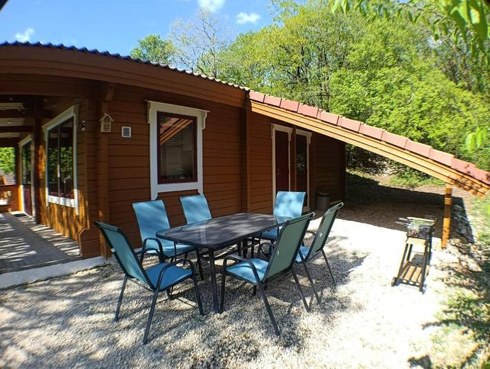 Gîte pour 6 personnes, avec jardin et vue ainsi que piscine et bassin pour enfant à Mauroux - 2