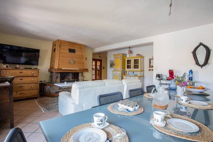 Location de vacances pour 12 personnes, avec terrasse ainsi que jardin et jacuzzi, animaux acceptés à Chorges - 3