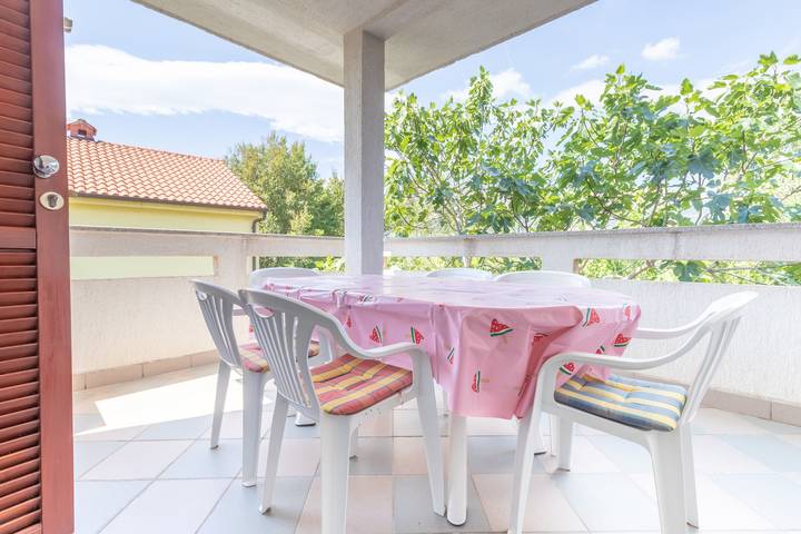 Ferienwohnung für 4 Personen, mit Balkon/Terrasse in Baska
