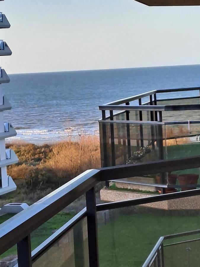 Geheel appartement, Studio Apartment with Sea View in De Panne, Belgische Kust