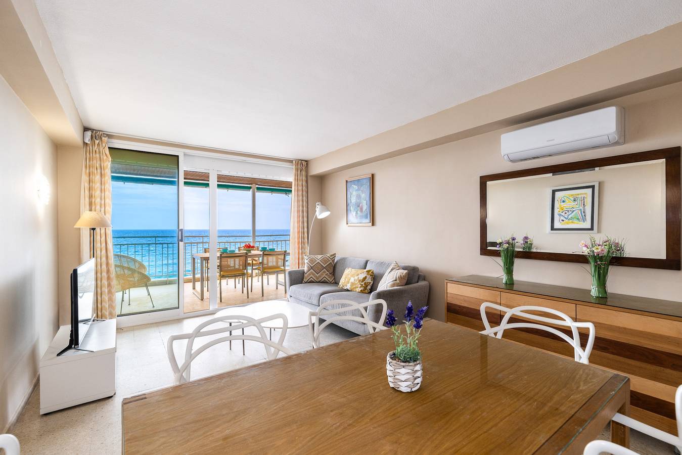 Apartamento entero, Primera línea | Vistas espectaculares al mar in La Pineda, Platja de la Pineda