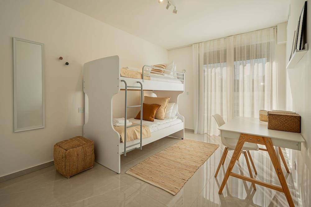 Ganze Wohnung, Pasiphae Luxe Apt with Private Pool, Seaview at Amphimatrion in Kalyves, Chania und Umgebung