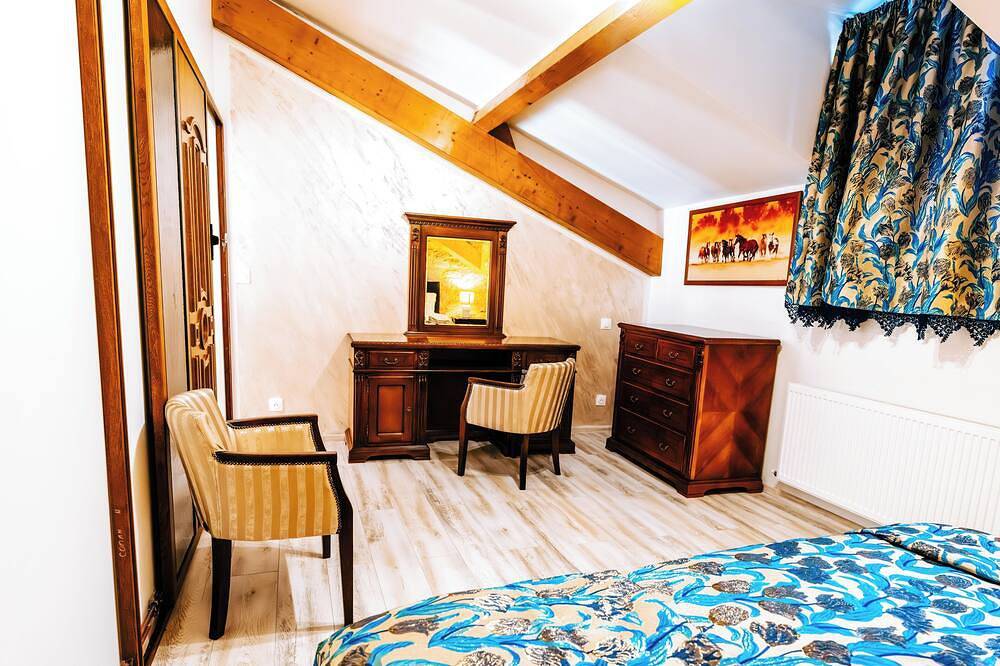 Suite Victoria Domaine Pagnon Gironde: Charm & heated pool near Bordeaux in Saint-Gervais (Gironde), Blaye region