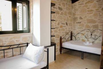Villa for 4 People in Iraklio-Heraklio region, Photo 4
