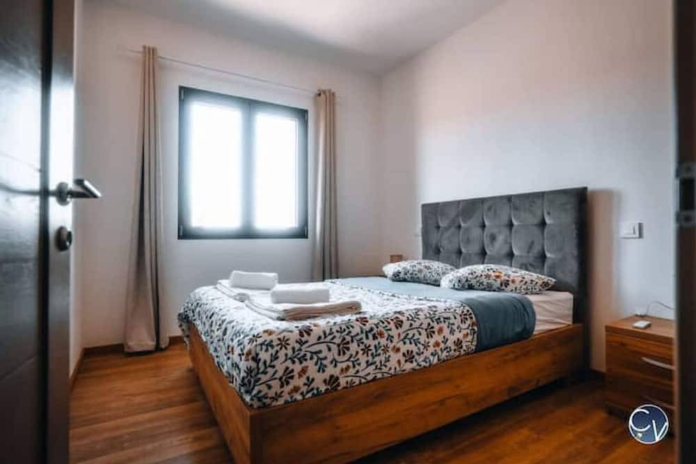 Modern villa with Jacuzzi near Avignon in Le Thor, Vaucluse