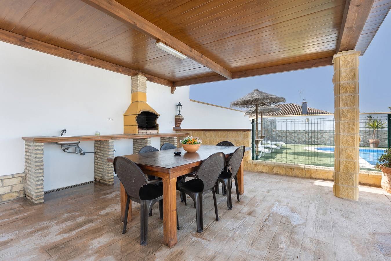 Casa de vacaciones 'Echizzo' con piscina privada, Wi-Fi y aire acondicionado in Chiclana de la Frontera, Costa de la Luz