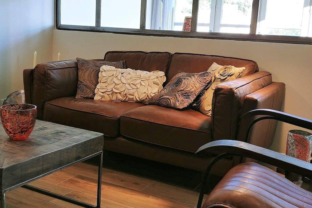 Appartement entier, Loft-Appartement-Supérieure-Vue sur Montagne in Nyons, Région de nyons