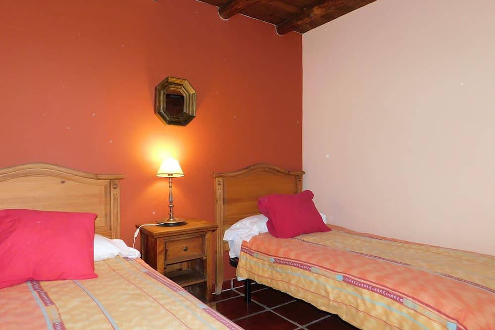 Ferienhaus-Hütte-Ensuite mit Bad-Bergblick-Casa Brincalobitos in Hoyos del Espino, Ávila und Umgebung
