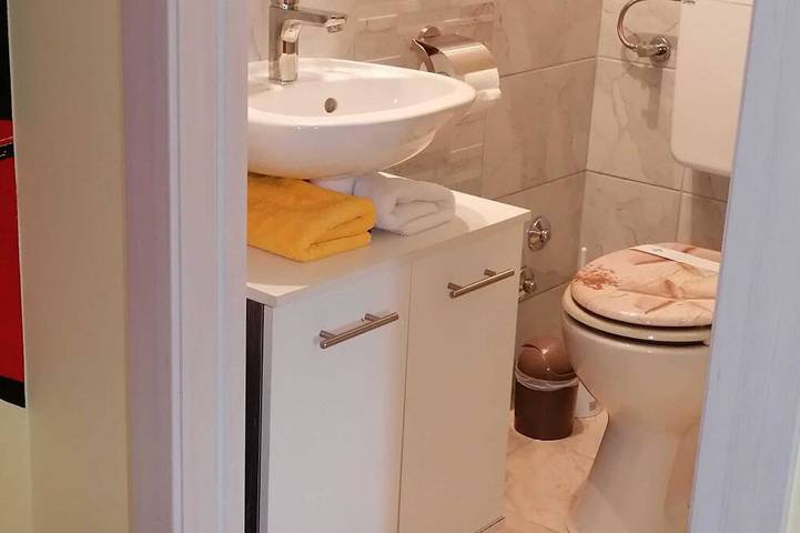 Villa accogliente con piscina circondata dalla natura in Cerreto Croazia, Istria centrale