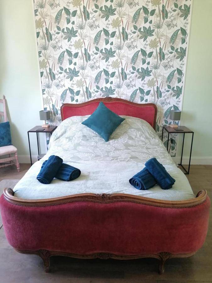 Chambre d’hôte pour 2 personnes, avec jardin et vue à Châlus - 4