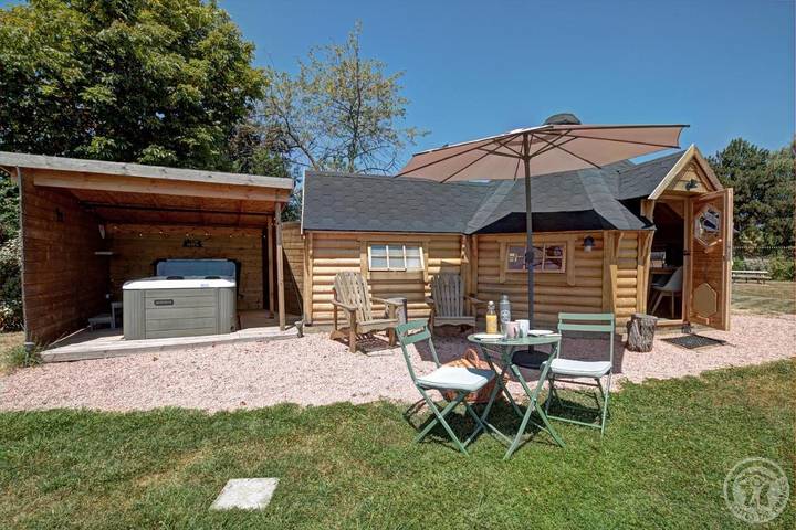 Chambre d’hôte pour 4 personnes, avec vue ainsi que terrasse et sauna