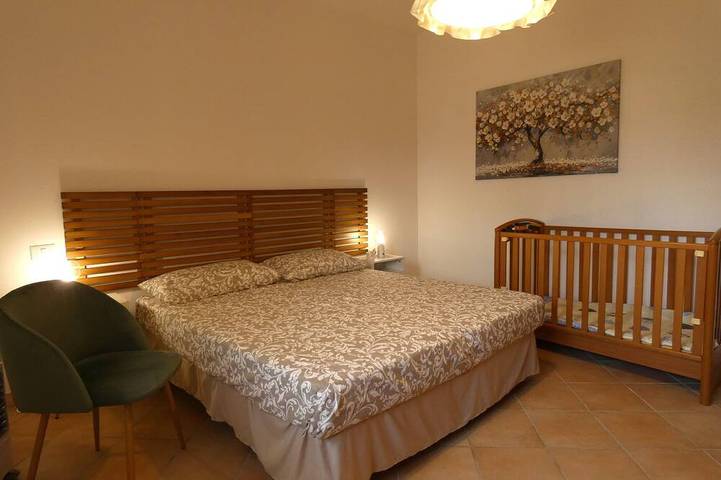 Location de vacances pour 8 personnes, avec terrasse et jardin, animaux acceptés à Giove - 2