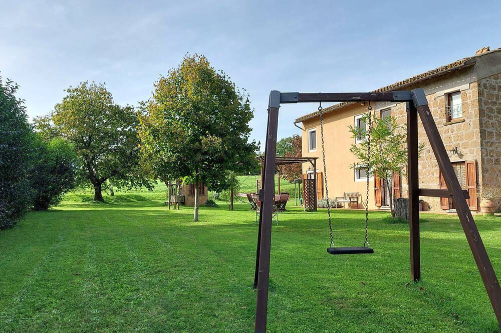 Kleines Landhaus mit Garten zwischen Orvieto und Bolsenasee in Lubriano, Viterbo Provinz