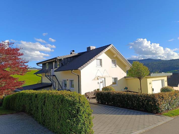 Ferienwohnung für 6 Personen, mit Balkon und Balkon/Terrasse sowie Pool in Lam