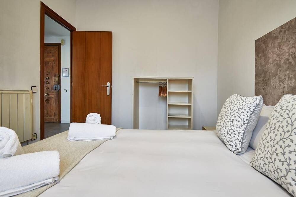 Entire apartment, Bed&Bcn Arquimedes Barcelona in Sant Andreu, Barcelona
