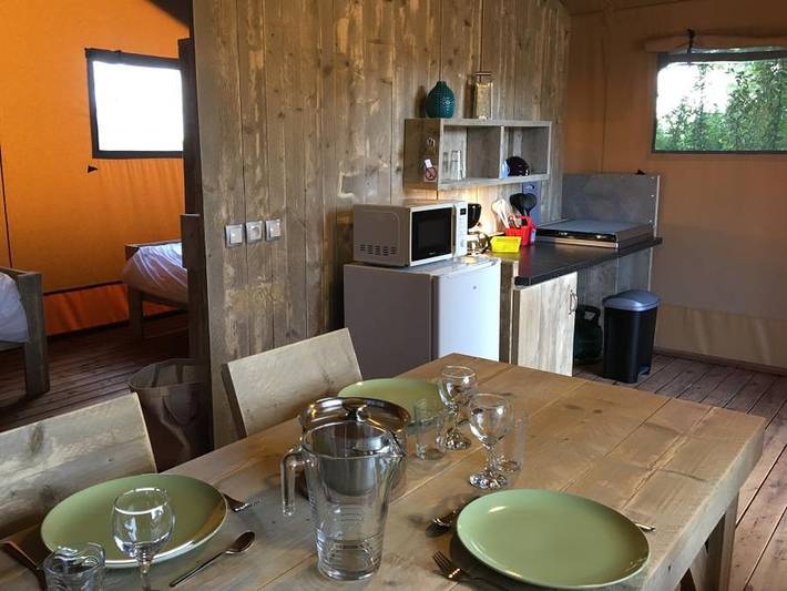Lodge pour 3 personnes, avec bassin pour enfant dans Mayenne - 2