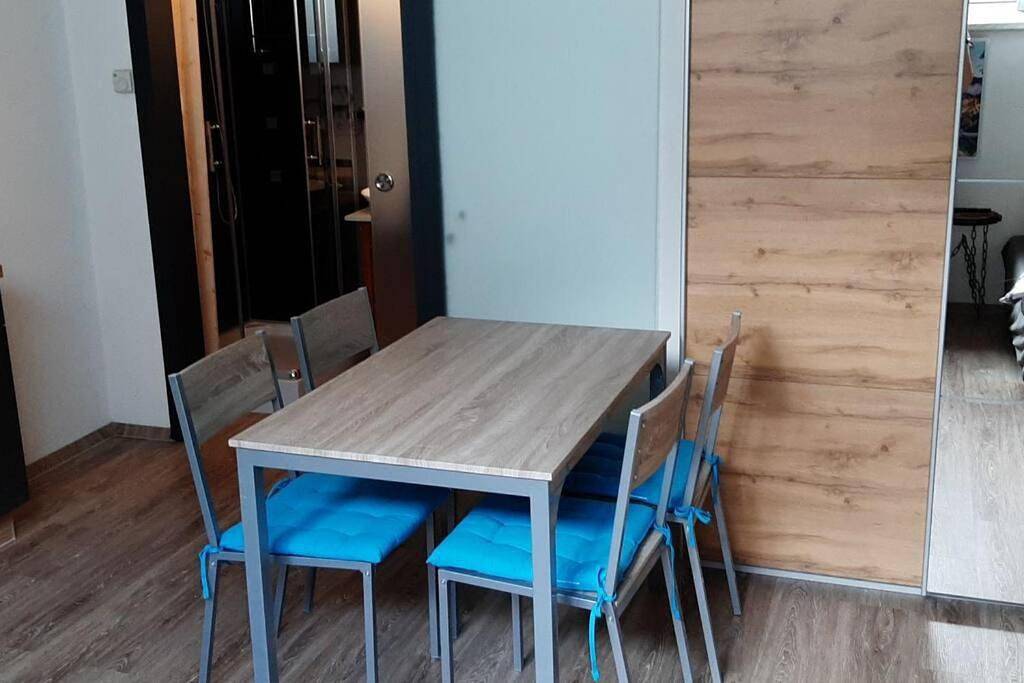 Ganze Wohnung, One-Bedroom Apartment in Wängle, Außerfern