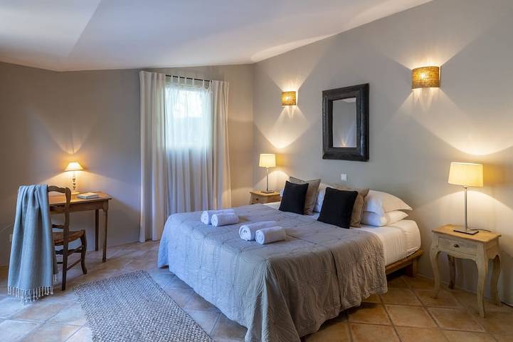 Location de vacances pour 6 personnes, avec Terrasse et Jardin à Joucas - 4