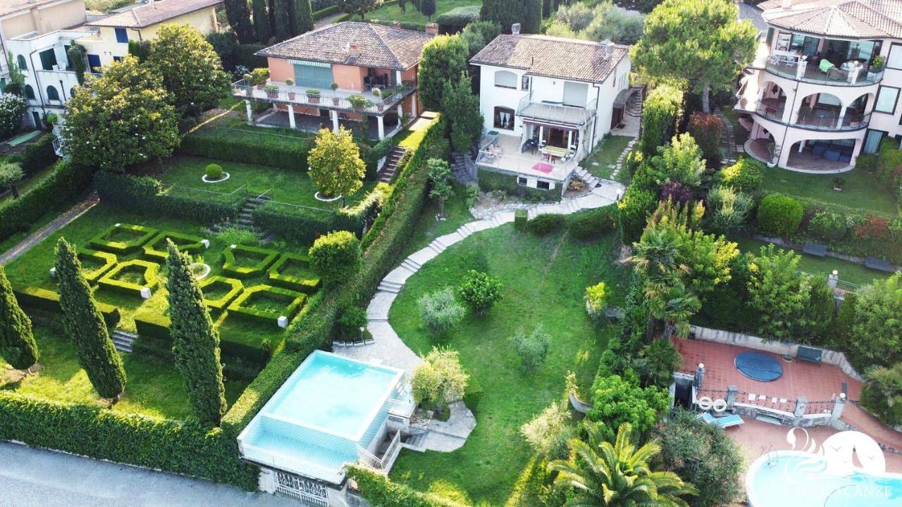 Villa Lydia in Padenghe sul Garda, Prealpi Gardesane