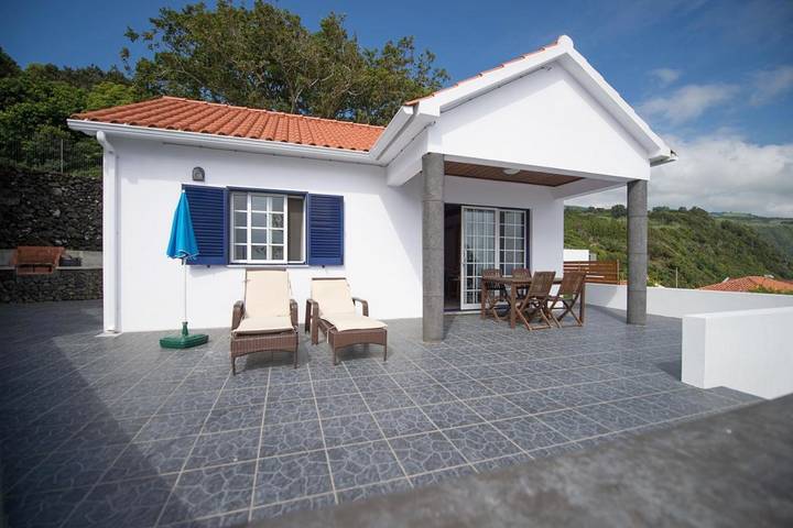 Maison de campagne pour 2 personnes, avec vue et jardin dans Faial - 4
