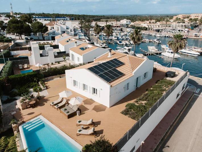 Bungalow für 4 Personen, mit Terrasse und Garten sowie Pool auf Menorca