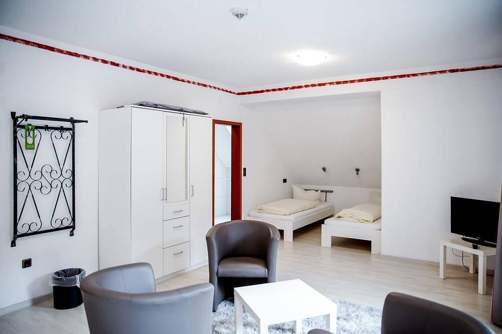 Komfortables und vielseitiges Zimmer –Perfekt für Erholung, Arbeit und Austausch in Züschen, Winterberg