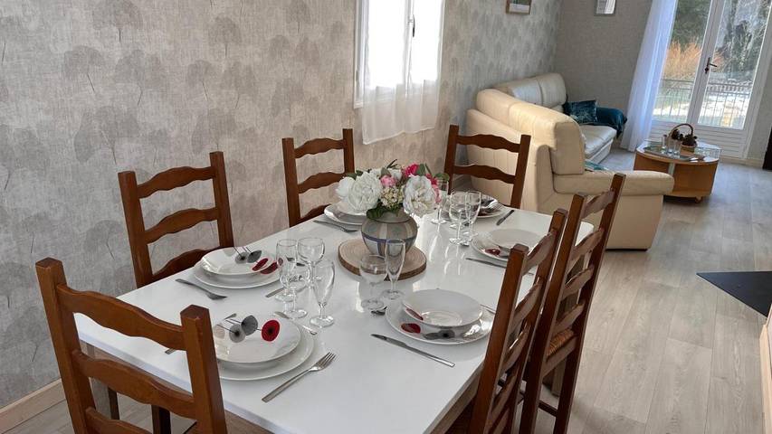 Location de vacances pour 6 personnes, avec vue et jardin à Longchaumois - 3