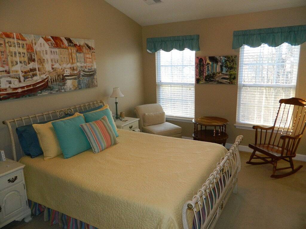 Gemütliches und praktisch eingerichtetes Stadthaus mit Aussicht in High Point, Guilford County