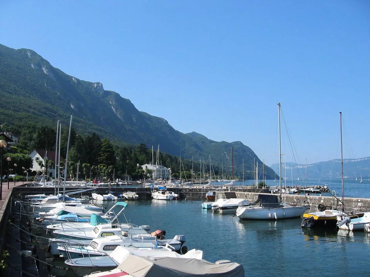Appartement entier, Moderne et lumineux avec belle vue sur le lac ! in Aix-les-Bains, Région de Chambéry
