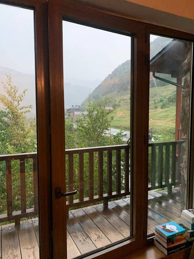 Gîte pour 7 personnes, avec vue et terrasse, animaux acceptés à Soldeu - 2