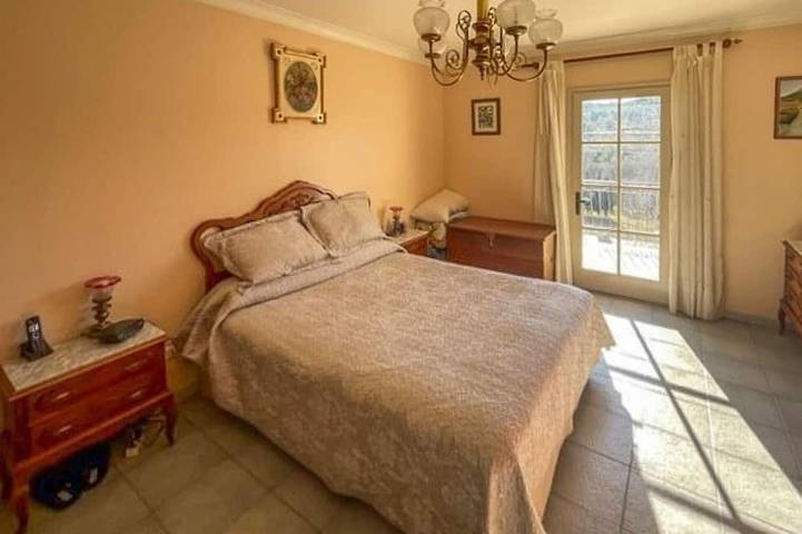 Nice home in La Roque-sur-Pernes in La Roque-sur-Pernes, Vaucluse