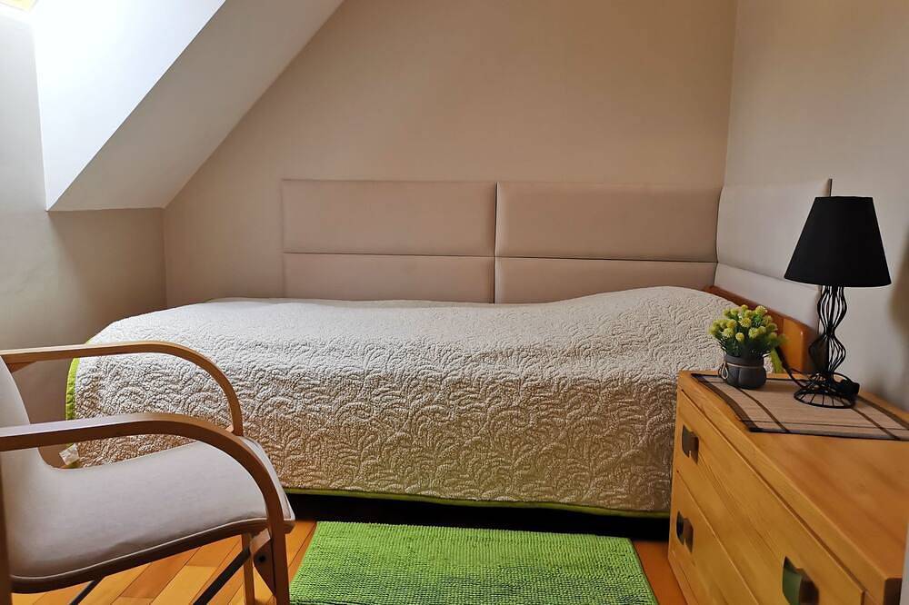 In den Bergen, Villa mit Panoramaterrasse in Zwardoń, Karpaten (Polen)