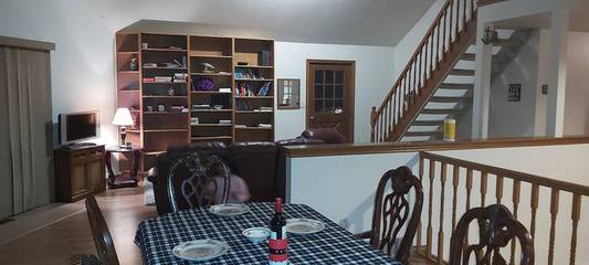 Vacation Rental for 14 Guests in Chatham-Kent, Lake Erie (Canada), Picture 2