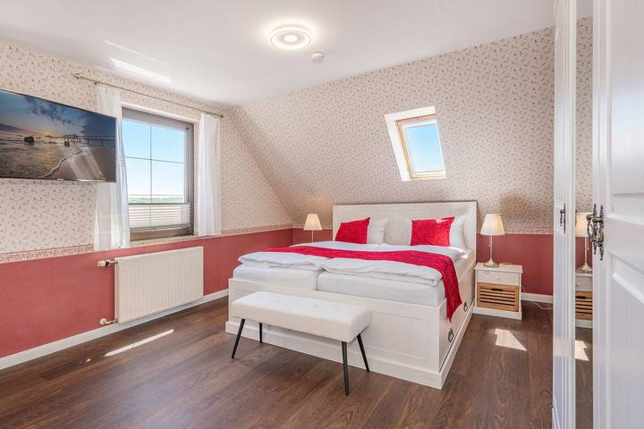 Ferienhaus für 12 Personen, mit Terrasse und Garten sowie Sauna und Seeblick in Ückeritz - 4