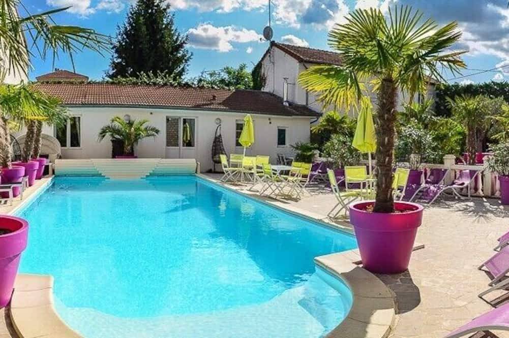 Gîte-Sdb privée avec baignoire-Tulipe Rdc in Vitry-le-François, Marne