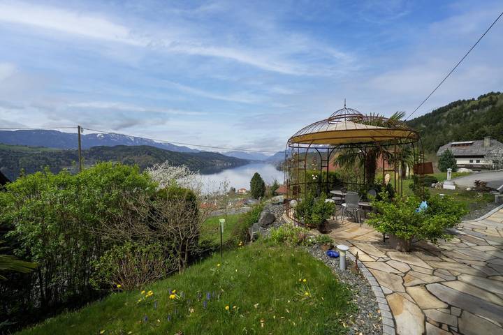 Hütte für 4 Personen, mit Seeblick und Garten sowie Pool und Ausblick am Millstätter See - 2
