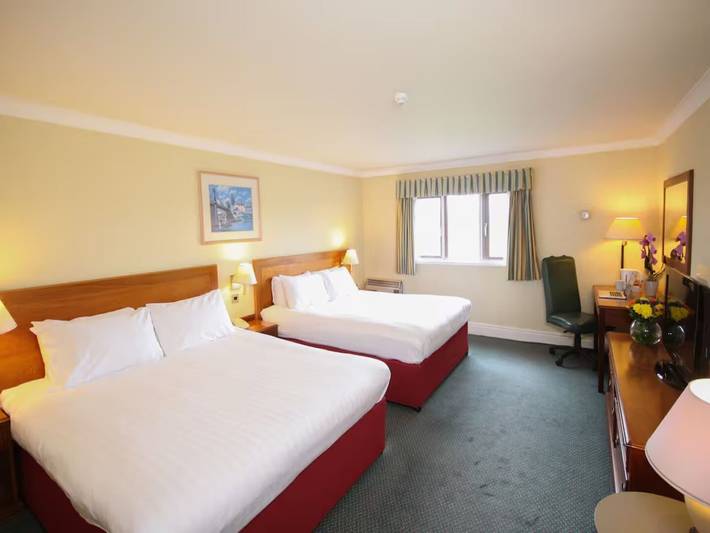 Entire apartment, Coventry Hotel By Belvilla - Standard Double Room in Ryton on Dunsmore, Warwickshire