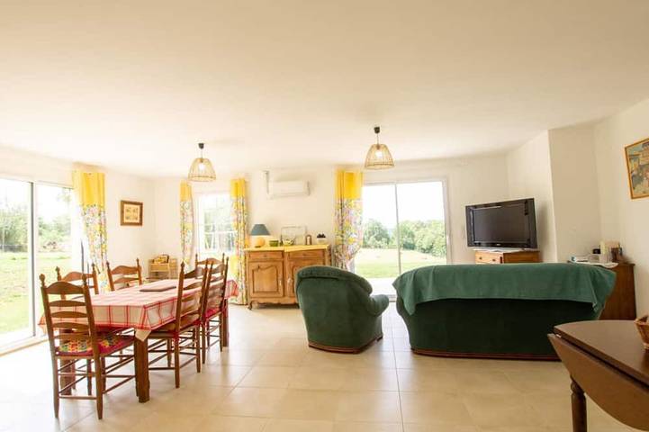 Gîte pour 6 personnes, avec jardin
